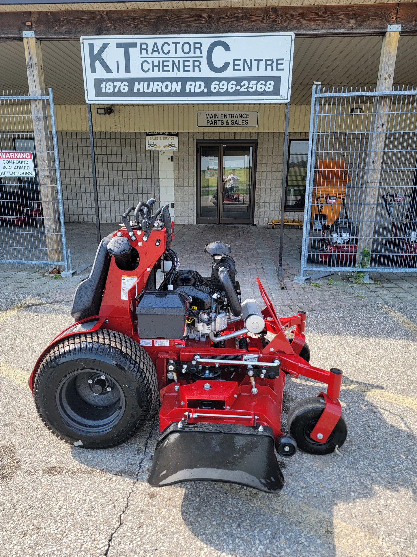 Ferris SRS™ Z2 Soft Ride Stand-On Mower - Model#5902165