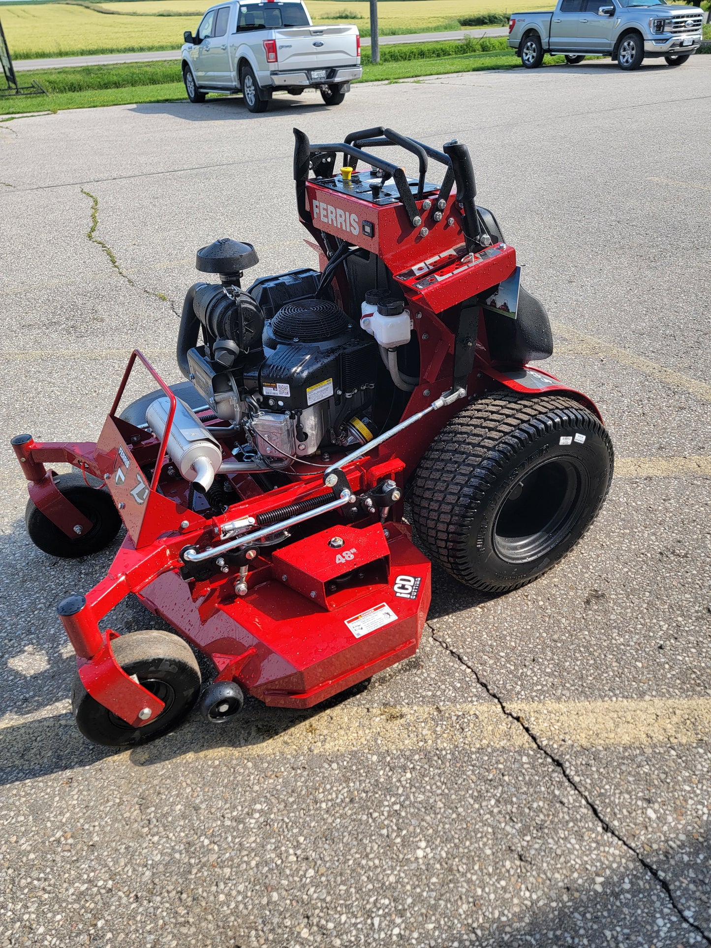 Ferris SRS™ Z2 Soft Ride Stand-On Mower - Model#5902165
