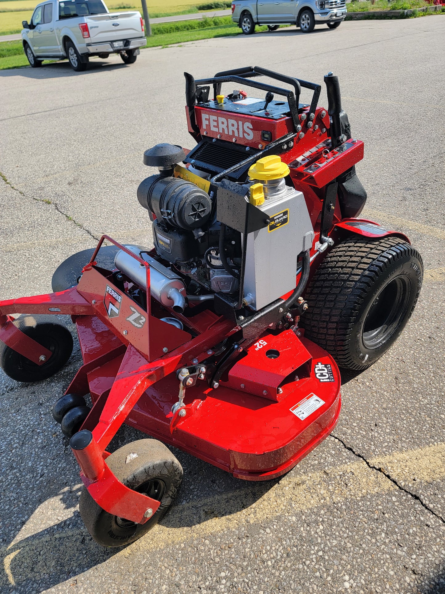 Ferris SRS™ Z1 Soft Ride Stand-On Mower - Model#5901942