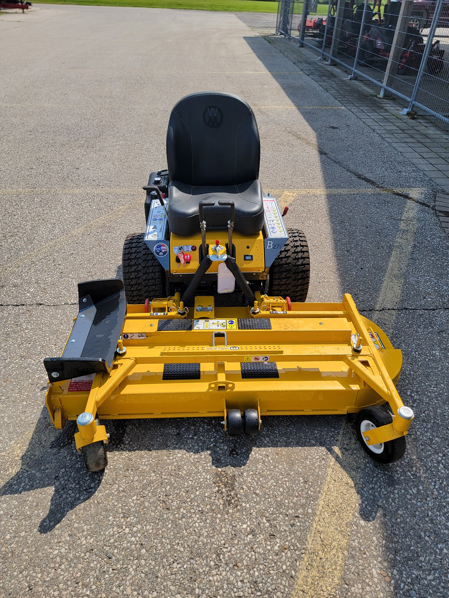 Walker Model B27i 56 Inch Deck